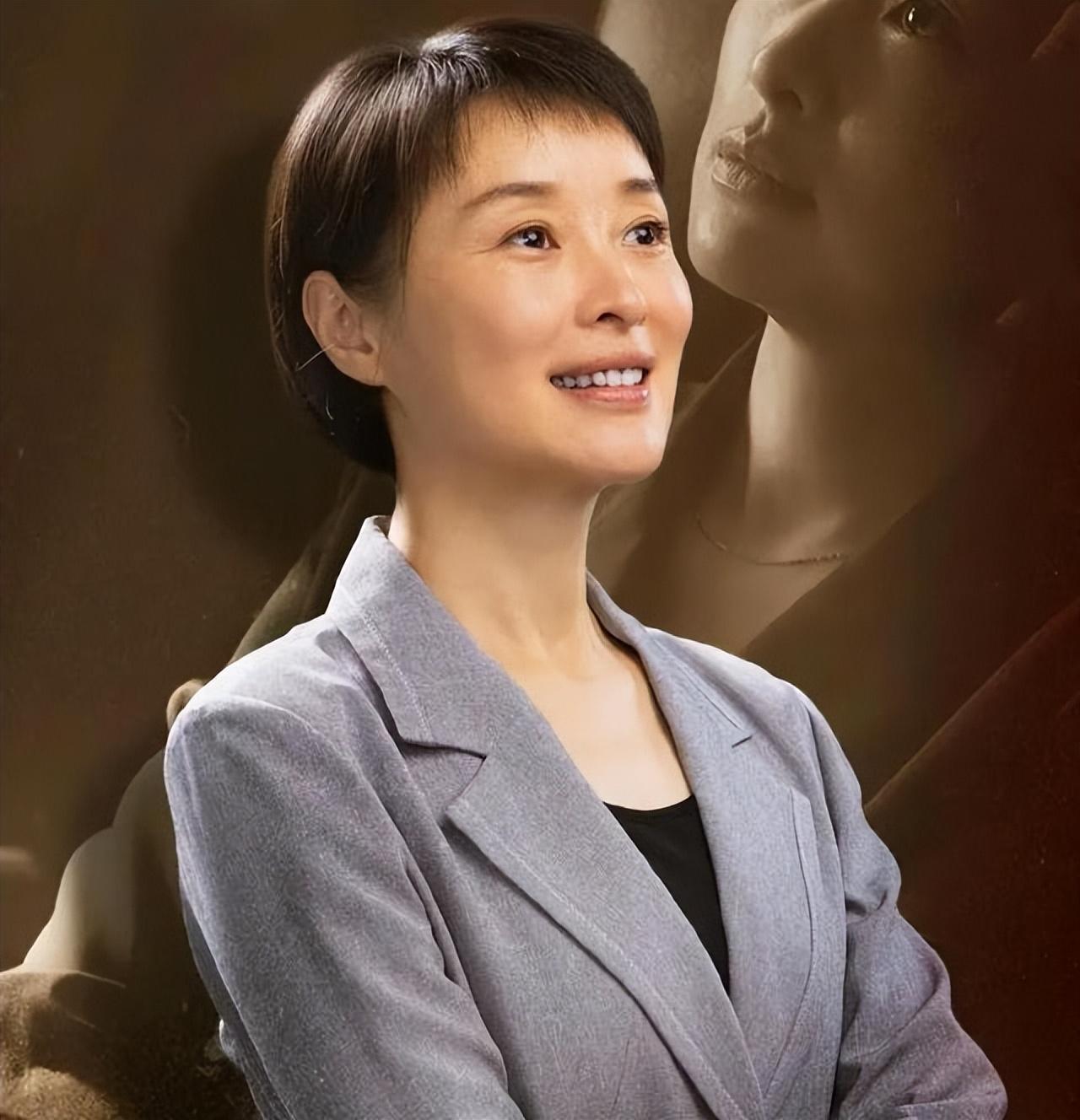 脸大如何变美_中国中年女明星_大脸美女气质中年女星