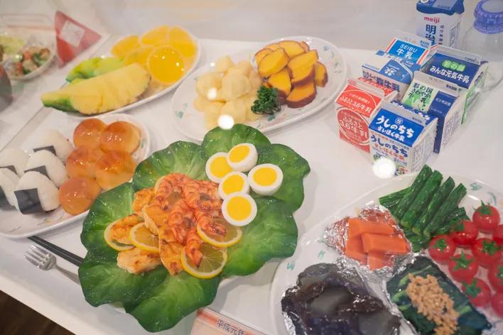 三星校餐在线观看_日本校餐历史演变_日本小学生校餐