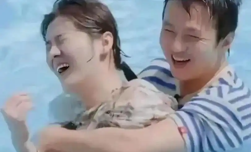 国内雀斑多的女明星_明星卸妆前后颜值对比_娱乐圈真实素颜