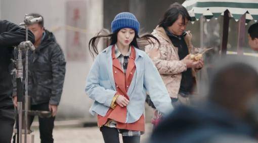 女明星假发片哪里有卖_发量少的女明星有哪些_蒋梦婕假发视频曝光